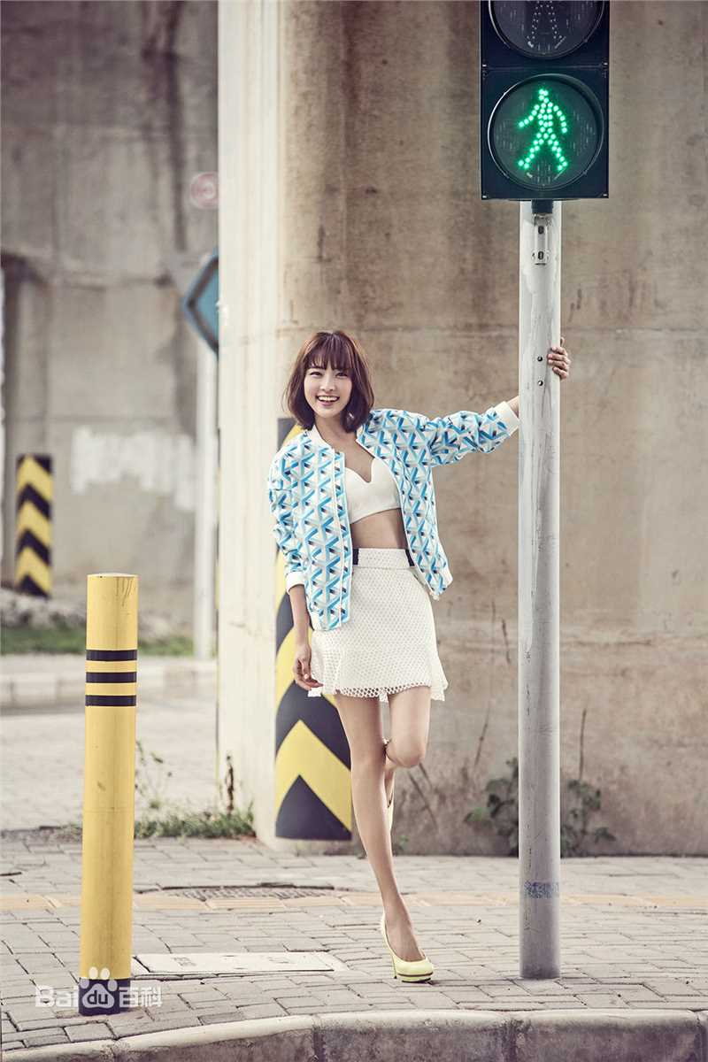 郑罗茜(rossi)街拍前后照片