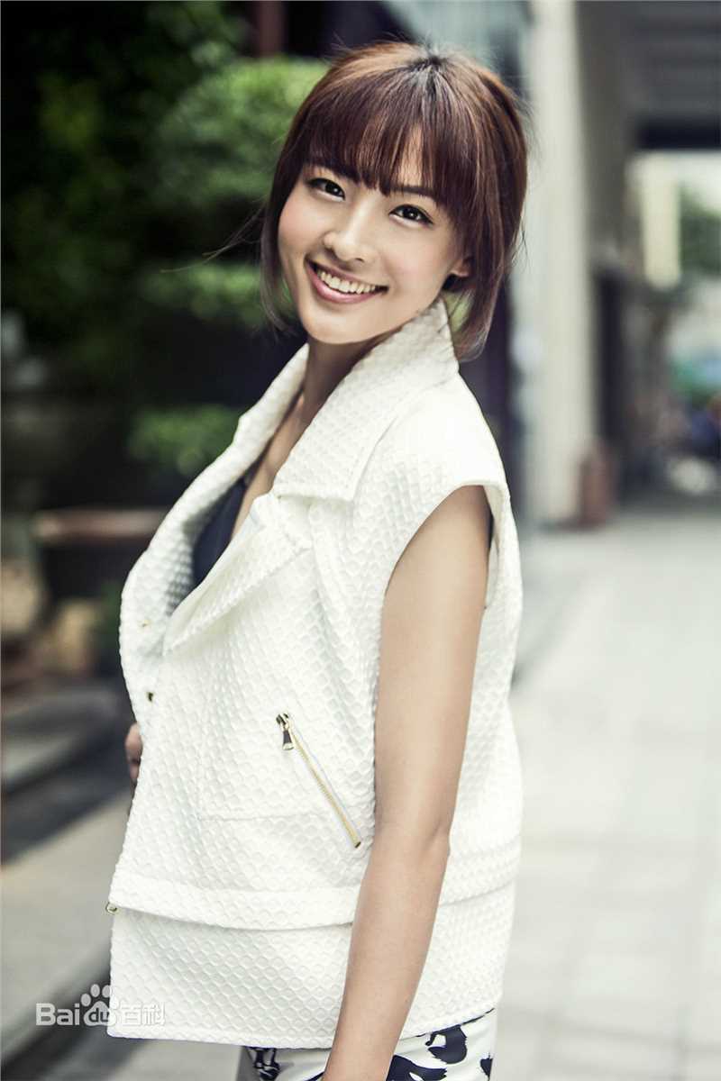 郑罗茜(rossi)街拍前后照片