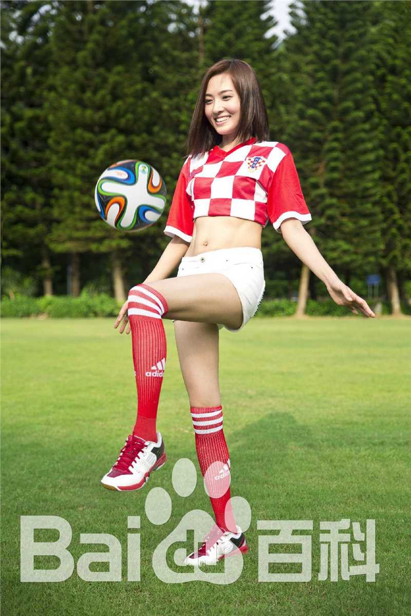 郑罗茜(rossi)足球宝贝壁纸壁纸