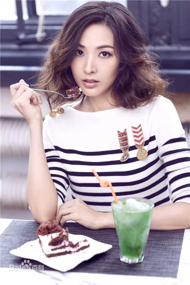 郑罗茜(rossi)小露蛮腰图册