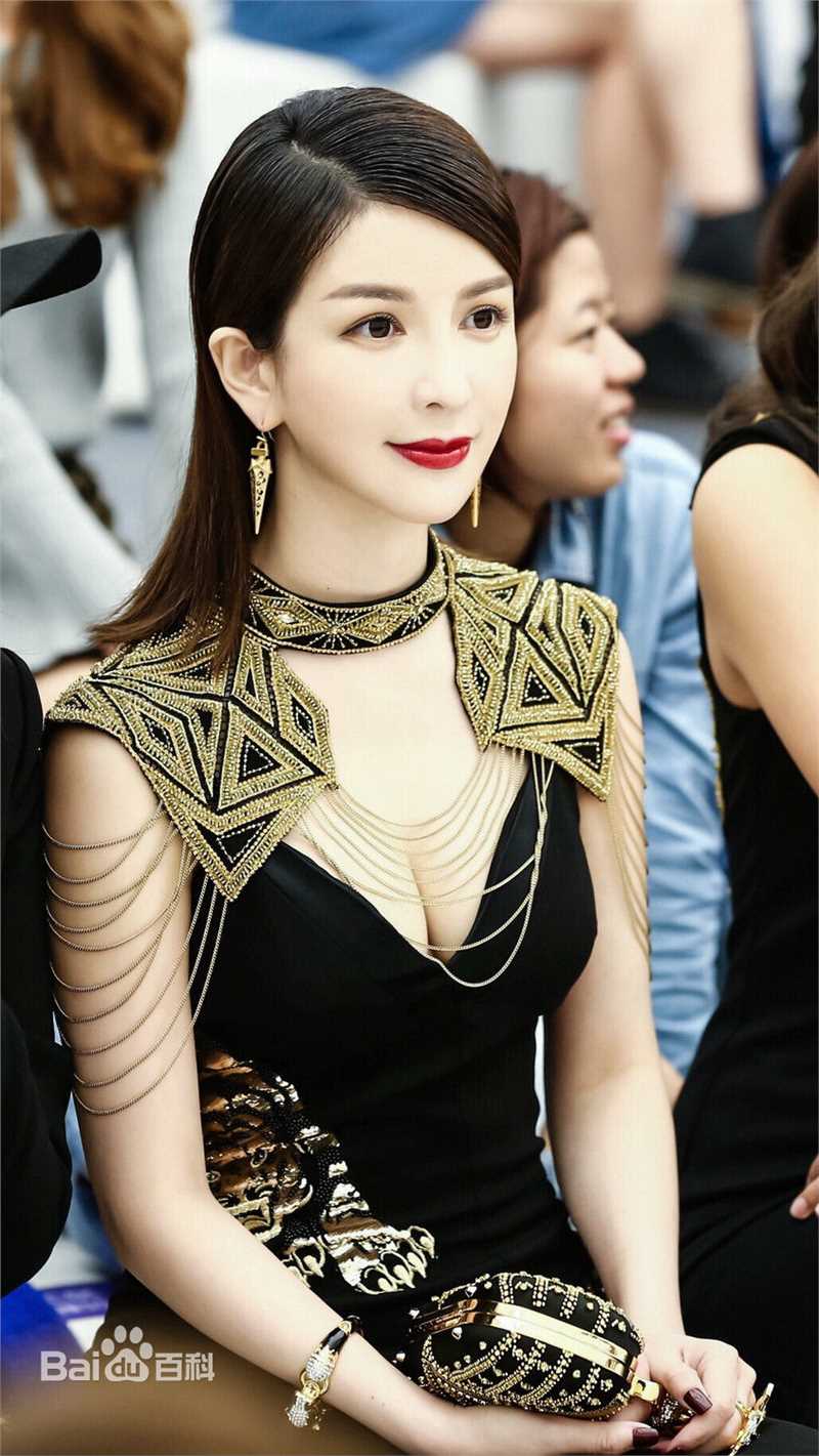 《班嘉佳》社会活动