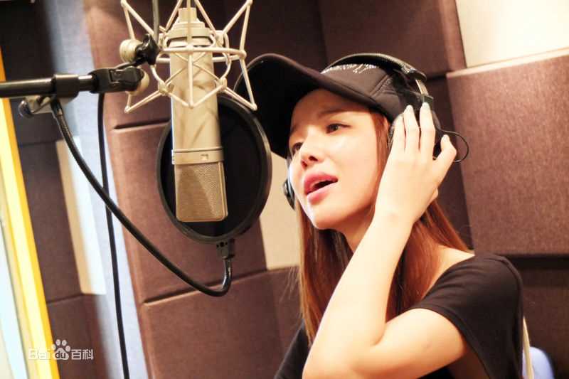 《班嘉佳》慈善公益活动