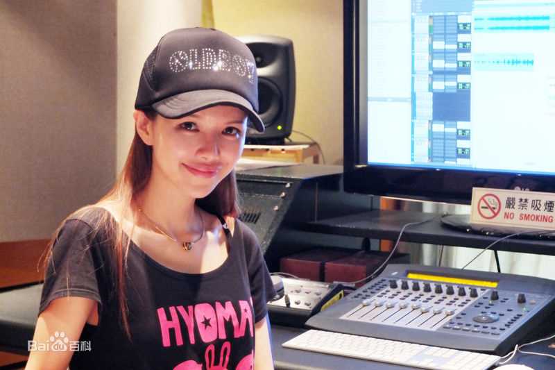 《班嘉佳》慈善公益活动