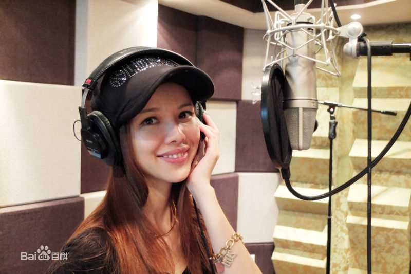 《班嘉佳》慈善公益活动