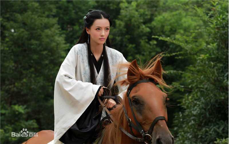 高清张芷溪(Zhang Zhi Xi)在《五鼠闹东京》金亚兰中的图集