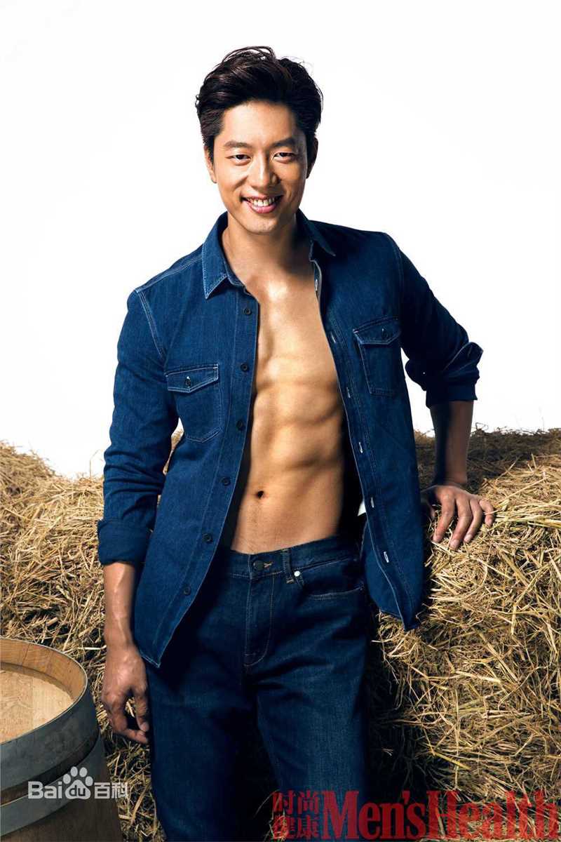 《凌潇肃》生活照