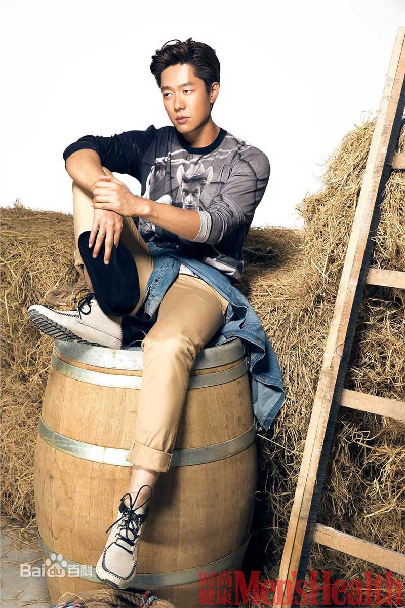 《凌潇肃》生活照