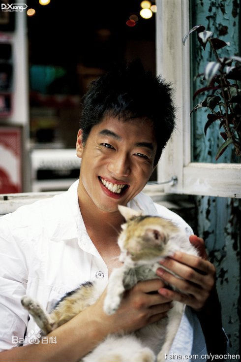 《凌潇肃》生活照