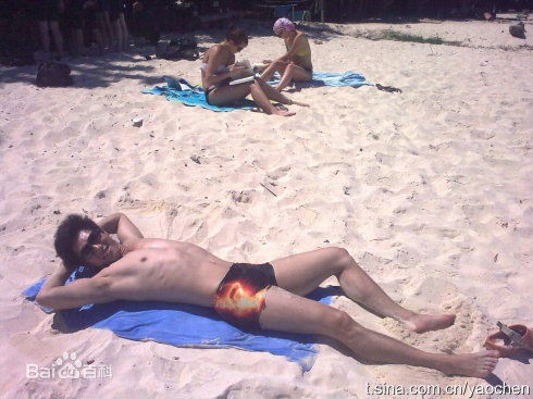 《凌潇肃》生活照