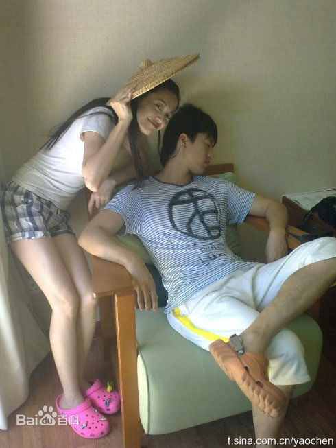 《凌潇肃》生活照