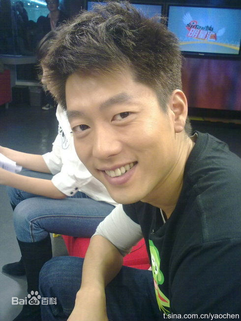 《凌潇肃》生活照