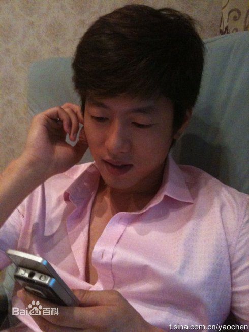 《凌潇肃》生活照