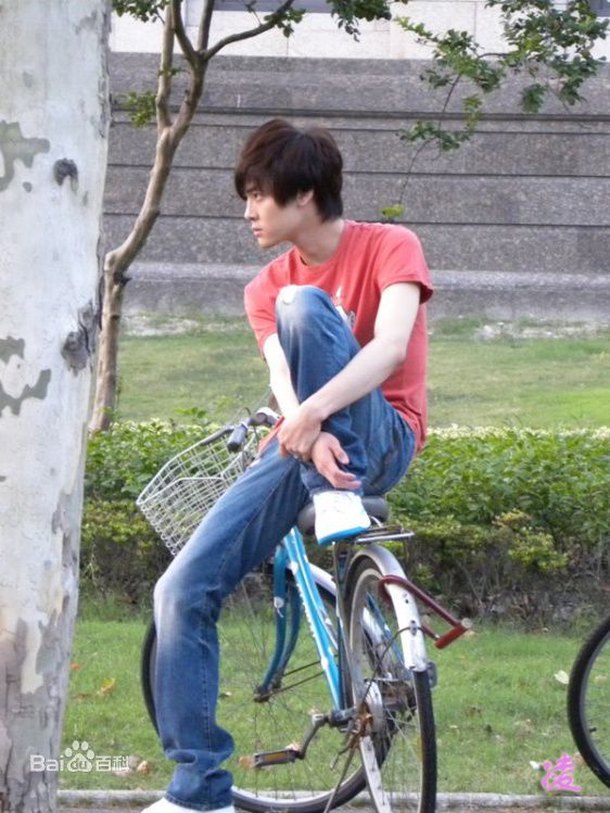 最全付辛博(Fu Xinbo)在《青春进行时》中的相册