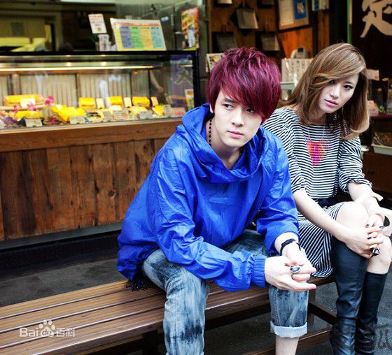 高清付辛博(Fu Xinbo)在2010年《不能承受的爱》MV中的图集