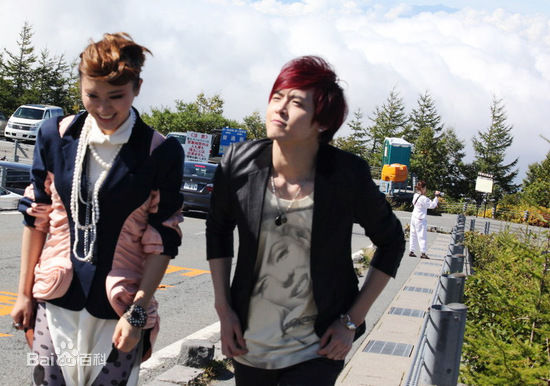 高清付辛博(Fu Xinbo)在2010年《不能承受的爱》MV中的图集