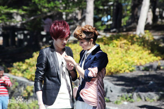 高清付辛博(Fu Xinbo)在2010年《不能承受的爱》MV中的图集