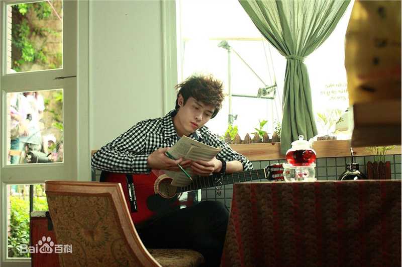 付辛博(Fu Xinbo)2010年战狼世家服饰代言素颜照相册