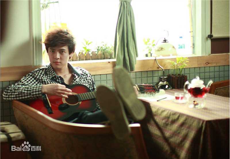 付辛博(Fu Xinbo)2010年战狼世家服饰代言素颜照相册