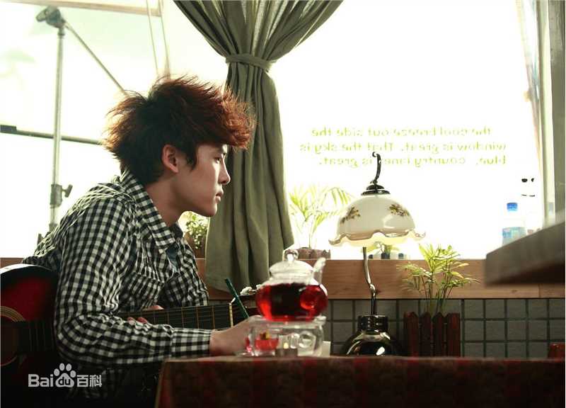 付辛博(Fu Xinbo)2010年战狼世家服饰代言素颜照相册