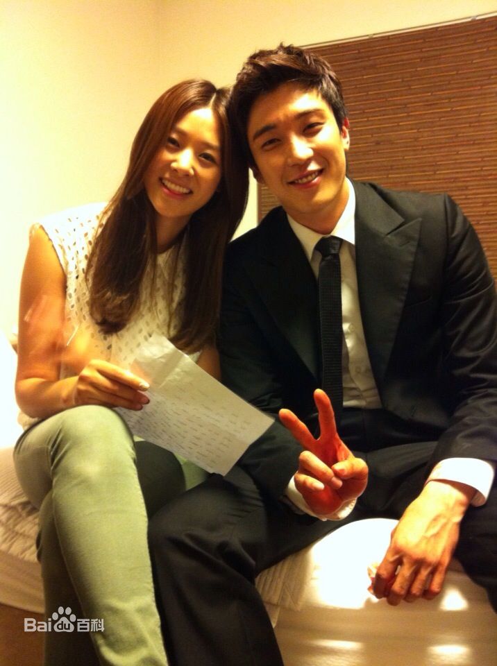 张申英(/Jang Shin yeong)情侣照生活照相册