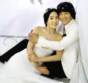 车太铉(Cha Tae Hyun)与妻子崔锡恩图片图册