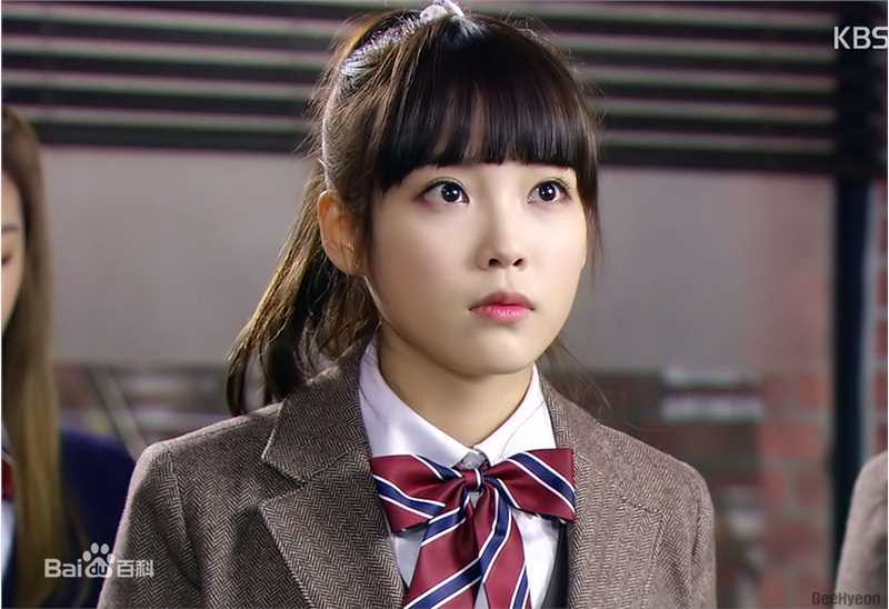 李知恩(IU（艺名）、 （韩文）、Lee Ji Eun（英文）)Dream High前后照片