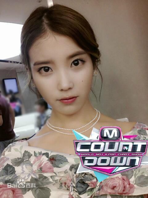 李知恩(IU（艺名）、 （韩文）、Lee Ji Eun（英文）)生活图片图册