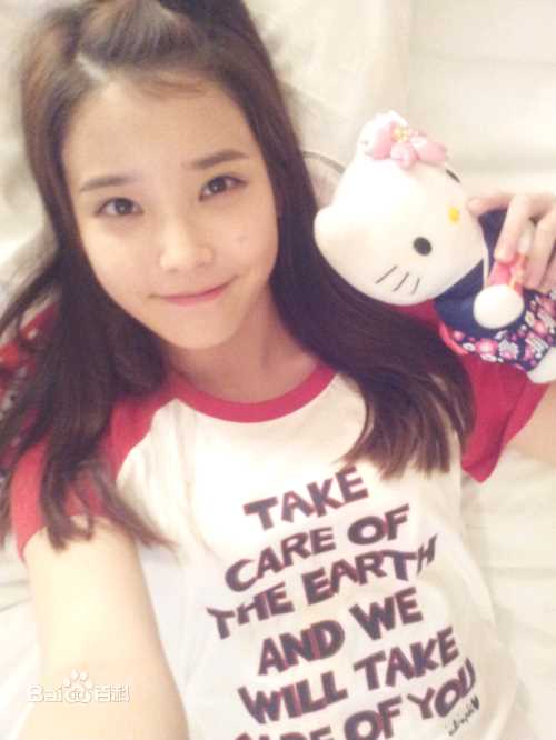 李知恩(IU（艺名）、 （韩文）、Lee Ji Eun（英文）)生活图片图册