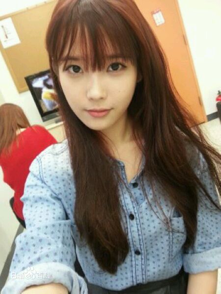 李知恩(IU（艺名）、 （韩文）、Lee Ji Eun（英文）)生活图片图册