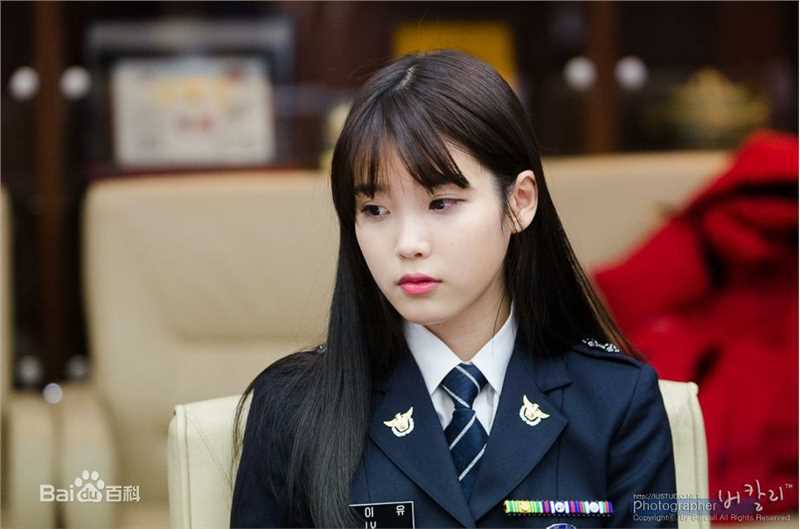 李知恩(IU（艺名）、 （韩文）、Lee Ji Eun（英文）)社会活动图性感图片图集