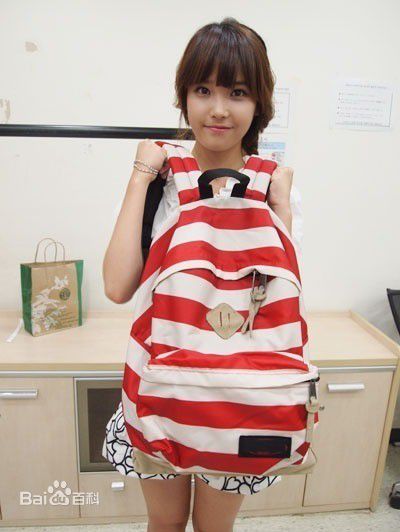 精选李知恩(IU（艺名）、 （韩文）、Lee Ji Eun（英文）)李智恩精彩图册