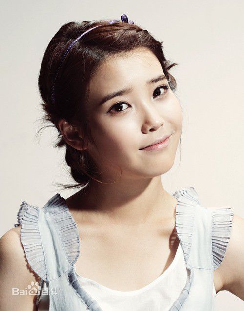 精选李知恩(IU（艺名）、 （韩文）、Lee Ji Eun（英文）)李智恩精彩图册