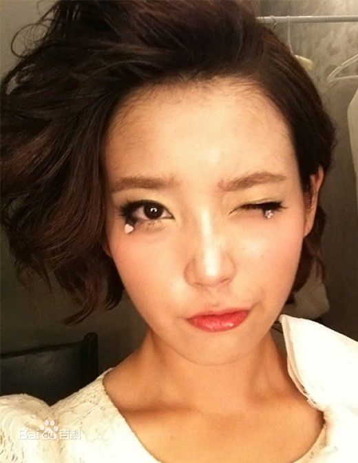 精选李知恩(IU（艺名）、 （韩文）、Lee Ji Eun（英文）)李智恩精彩图册