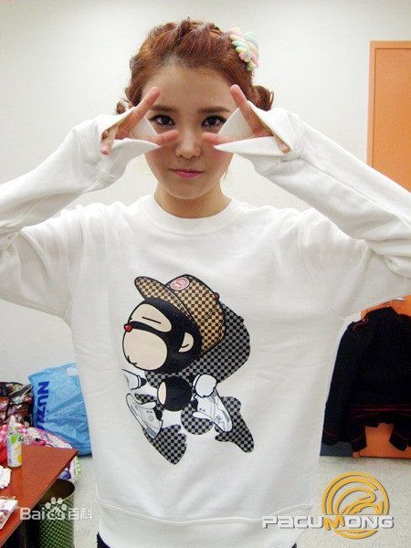 精选李知恩(IU（艺名）、 （韩文）、Lee Ji Eun（英文）)李智恩精彩图册