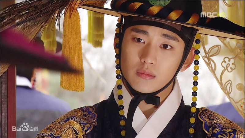 最优质金秀贤(Kim Soo Hyun、キム スヒョン)在《拥抱太阳的月亮》(2012)中的相册