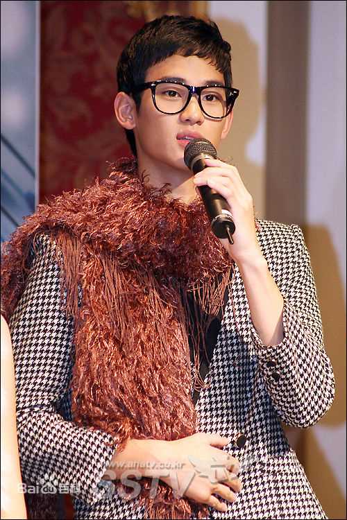 最优质金秀贤(Kim Soo Hyun、キム スヒョン)在《圣诞节会下雪吗》(2009)中的相册