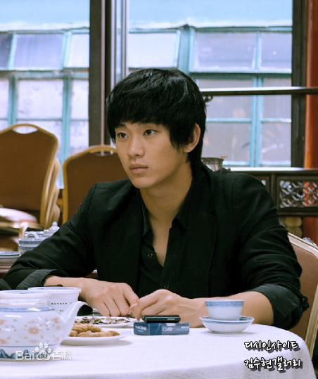 高清金秀贤(Kim Soo Hyun、キム スヒョン)在《盗贼同盟》(2012)中的图册