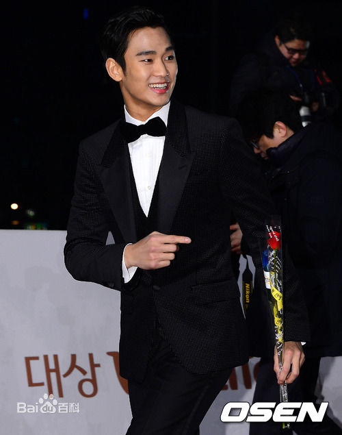 金秀贤(Kim Soo Hyun、キム スヒョン)韩国青龙电影奖(2012)图片图册