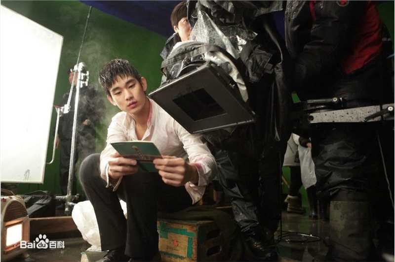 金秀贤(Kim Soo Hyun、キム スヒョン)剧组花絮素颜照相册