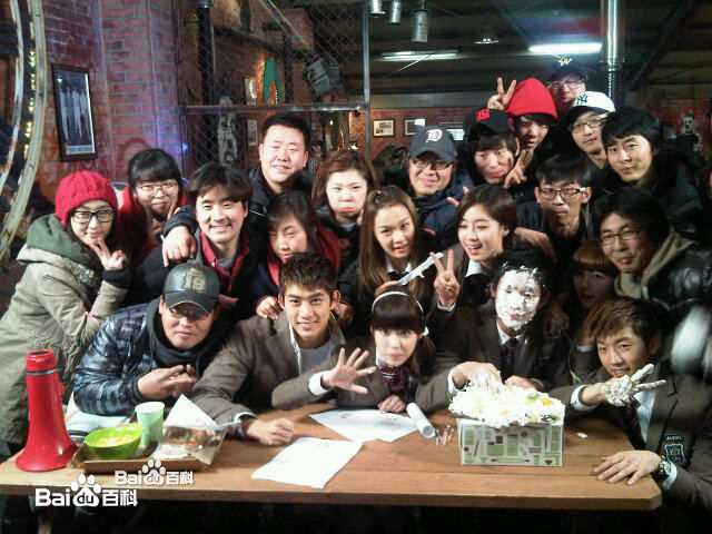 金秀贤(Kim Soo Hyun、キム スヒョン)剧组花絮素颜照相册