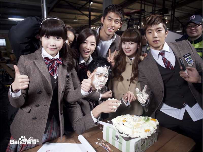 金秀贤(Kim Soo Hyun、キム スヒョン)剧组花絮素颜照相册