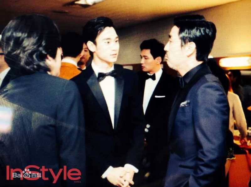 金秀贤(Kim Soo Hyun、キム スヒョン)韩国电影大钟奖(2013)壁纸壁纸