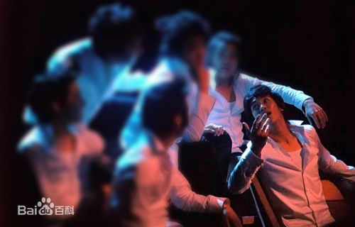 金秀贤(Kim Soo Hyun、キム スヒョン)在《Grease》（2009）中的