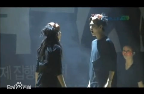 高清金秀贤(Kim Soo Hyun、キム スヒョン)在《哈姆雷特》（2009）中的图册