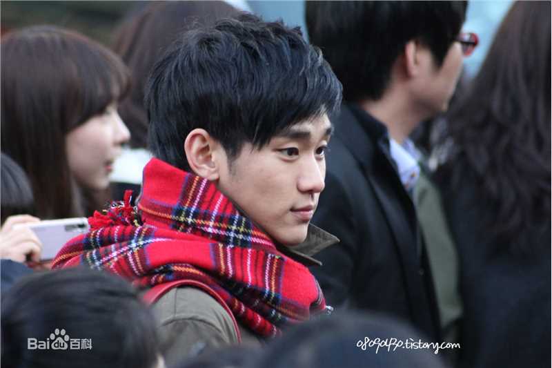 最全金秀贤(Kim Soo Hyun、キム スヒョン)在《突袭约会》(2011)中的壁纸
