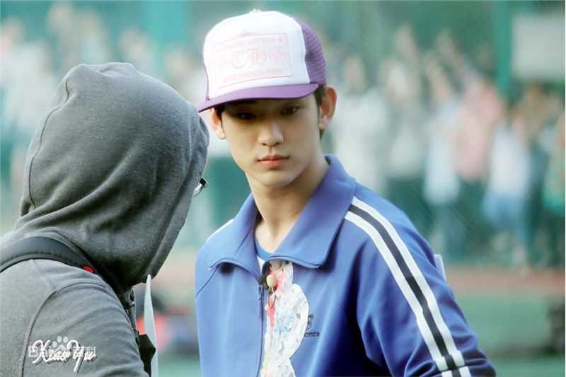 最新金秀贤(Kim Soo Hyun、キム スヒョン)在《Running Man》(2013)中的壁纸