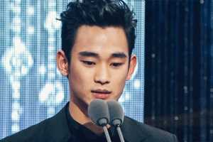 金秀贤(Kim Soo Hyun、キム スヒョン)荣耀时刻素颜照相册