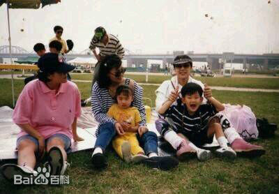 金秀贤(Kim Soo Hyun、キム スヒョン)学生时期前后照片