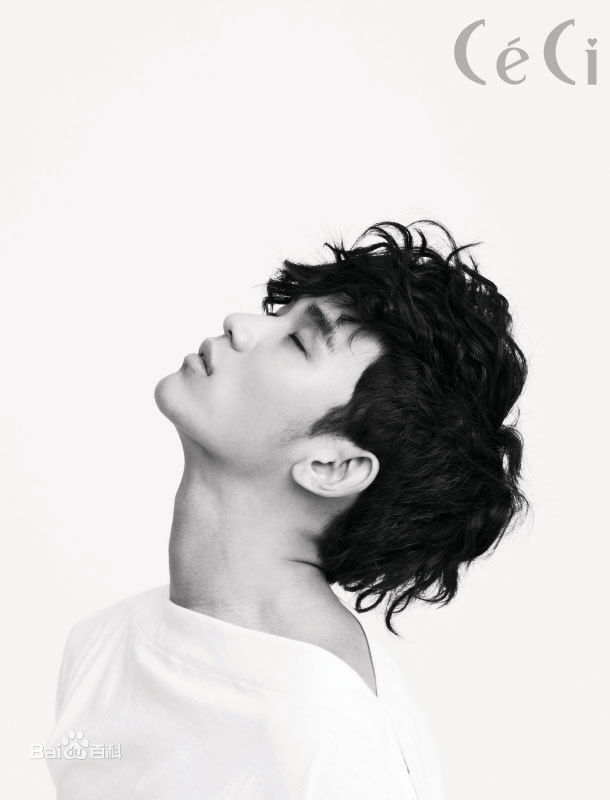 金秀贤(Kim Soo Hyun、キム スヒョン)CéCi (2010.06)壁纸壁纸