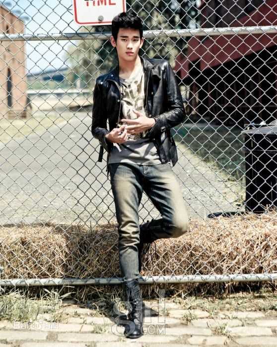 金秀贤(Kim Soo Hyun、キム スヒョン)Vogue Girl (2010.09)生活照